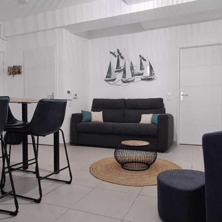 Petit Prince - One-Bedroom Apartment - 1