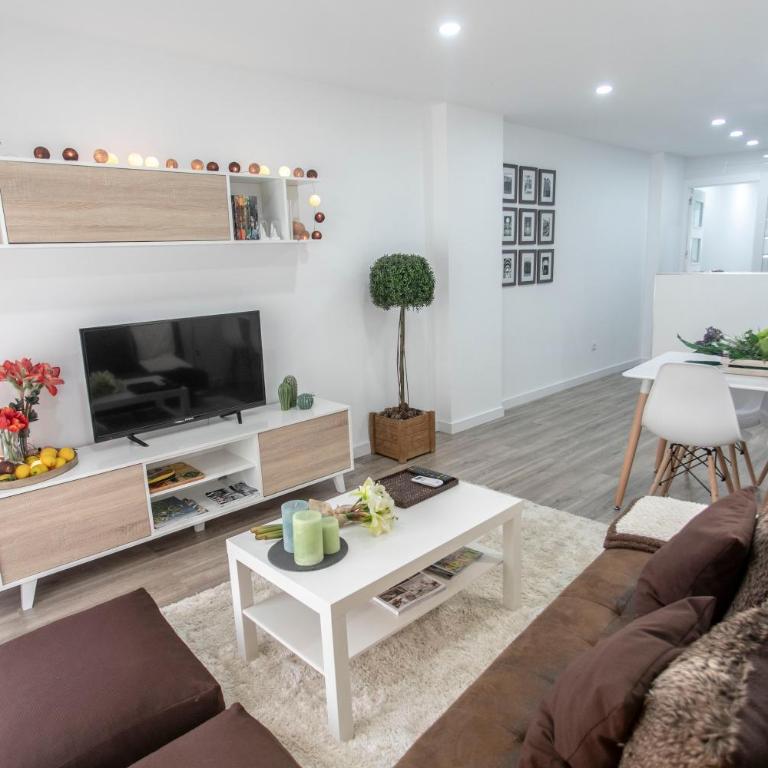 Apartamento renovado y confortable en el centro de Granada - Two-Bedroom Apartment - 1