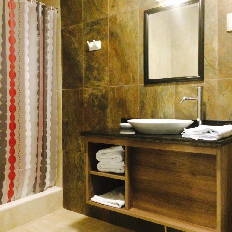 Hotel Villa Jazmin - Deluxe Triple Room - 2