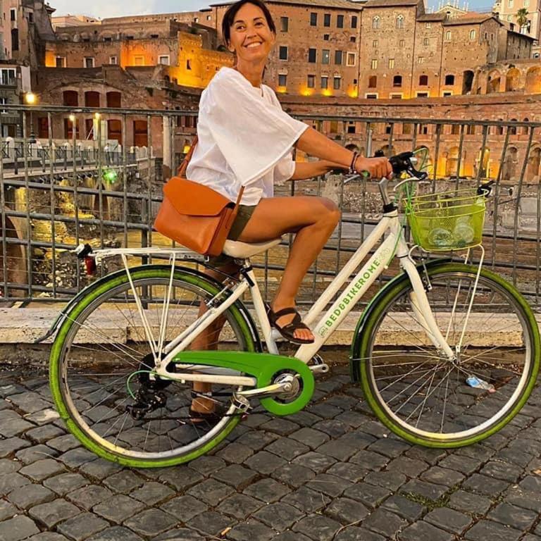 Bed&BikeRome GIULIO CESARE - Camera Doppia con Letti Singoli con Bagno Privato - 5