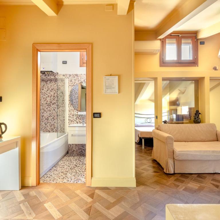 Al Campanile Madonna dell'Orto - Appartamento su 2 Livelli con 2 Camere da Letto - 13
