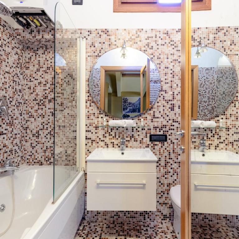Al Campanile Madonna dell'Orto - Appartamento su 2 Livelli con 2 Camere da Letto - 6