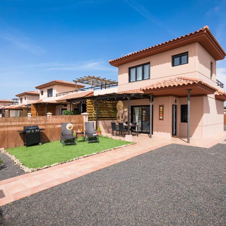 Villa Maha close by the North shore: relax, pool - Two-Bedroom Villa - 1