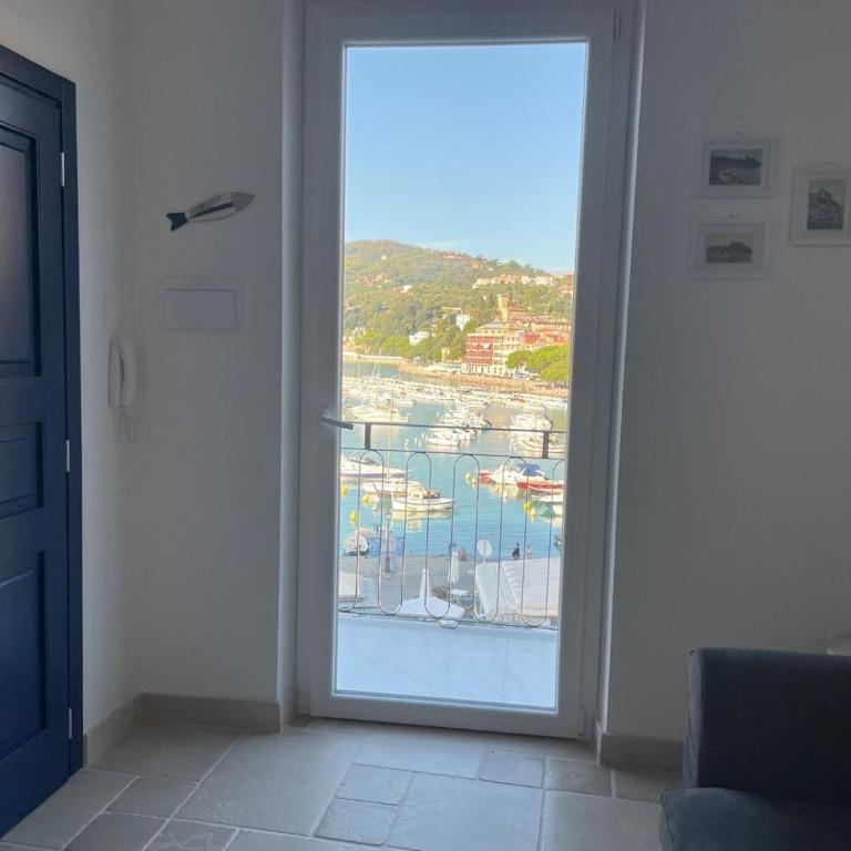 Suite Ventidue - Fronte Mare - Appartamento con 1 Camera da Letto e Balcone - 1