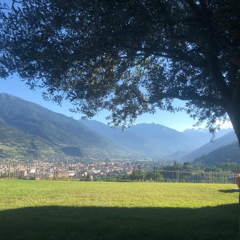 Villa Mara - Aosta - 200 mq - WiFi - Jacuzzi - Parcheggio - Giardino - Appartamento con 3 Camere da Letto - 14