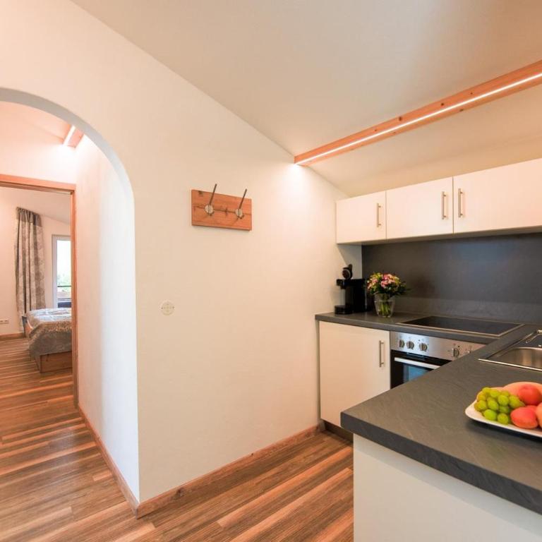 Alpenhof Ferienwohnungen - Apartment mit Bad - 3