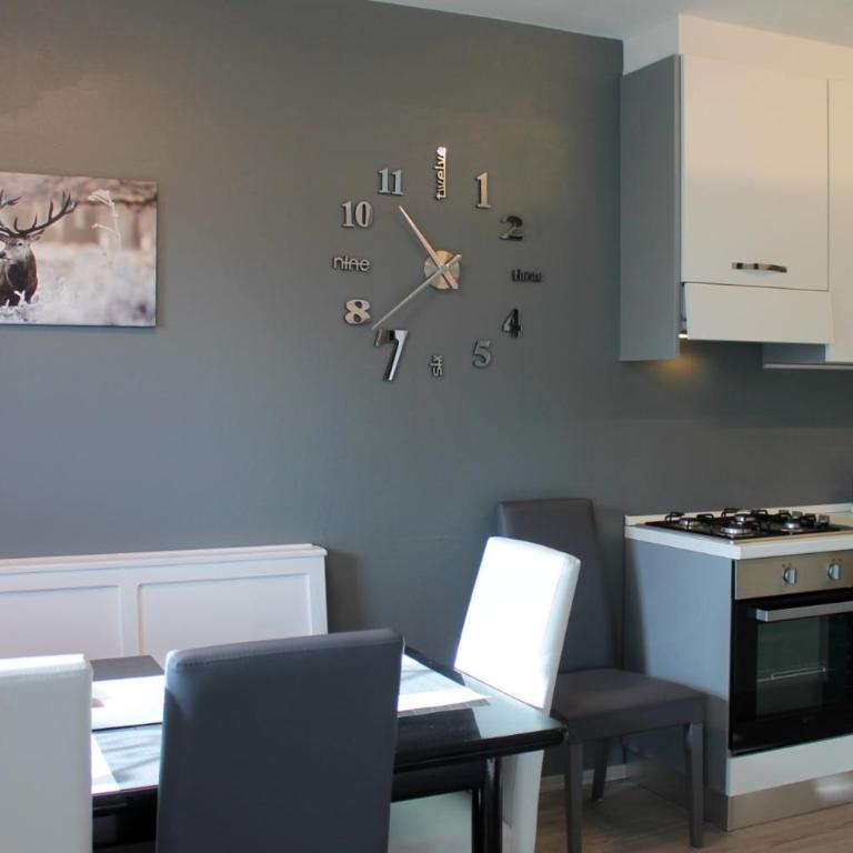 CASA 4 PIOPPI - Agenzia Dolomiti Affitti - Appartamento con 2 Camere da Letto - 30