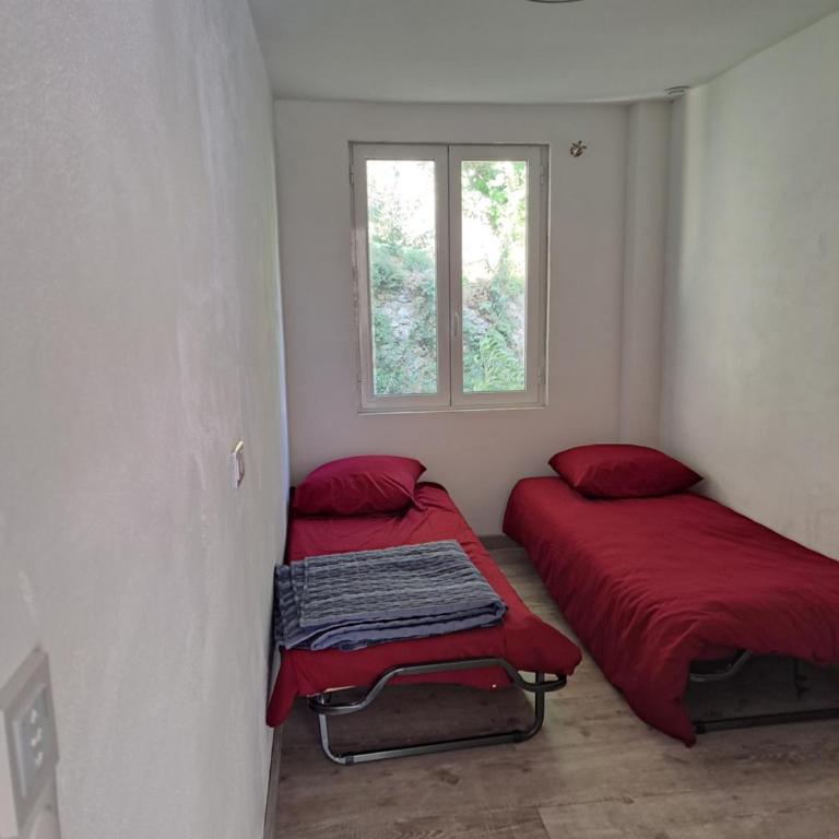 Superbe Rez-de-Jardin refait à neuf. - Appartement 2 Chambres - 10