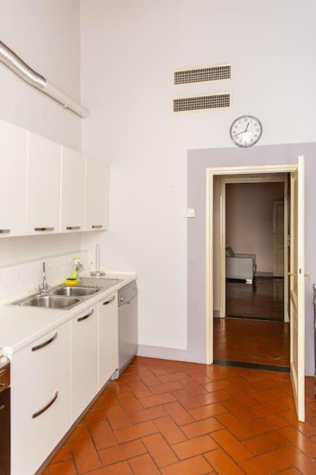 Elegant Apartment Near Piazza Della Signoria - Appartamento con 2 Camere da Letto - 15