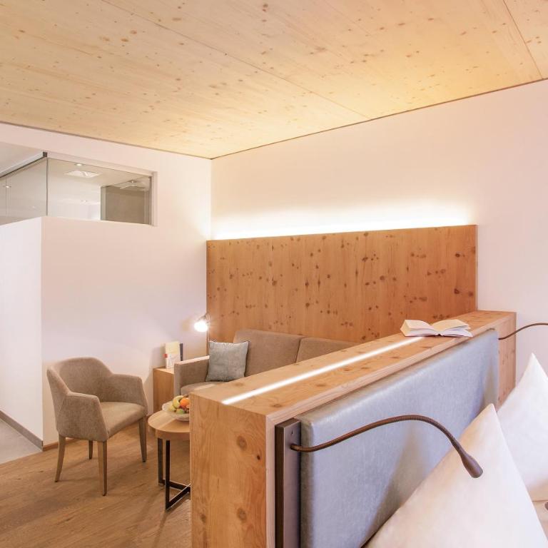 Hotel Piz Buin - Doppelzimmer - barrierefrei - 3