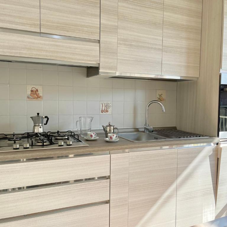 Exclusive Large 3 bed room Apartment with Pool Central Sorrento - Three-Bedroom Apartment - 24