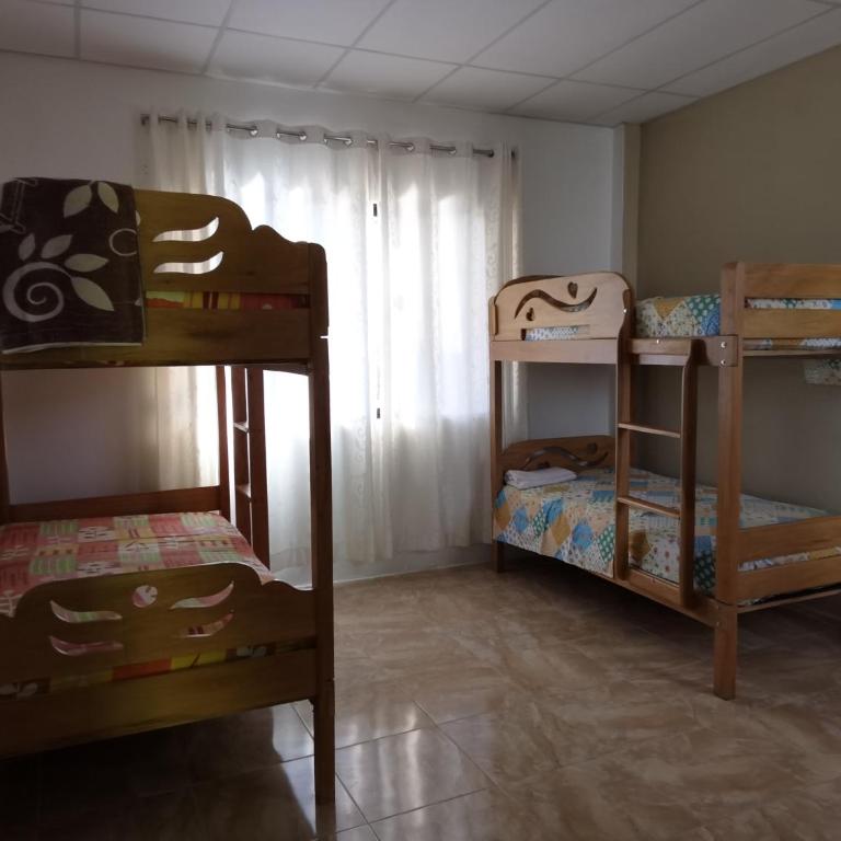 Casa Pinto - Alojamiento a 7 minutos del centro - Habitación cuádruple - 7