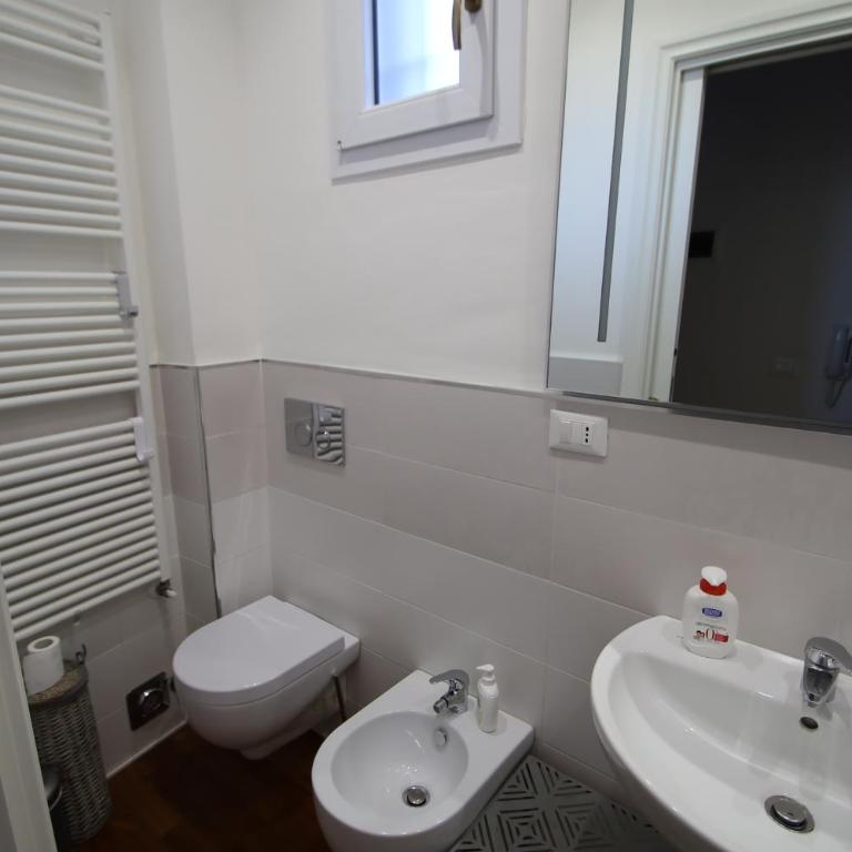 CHARME Appartamento immerso tra le mura bolognesi - Appartamento con 1 Camera da Letto - 12