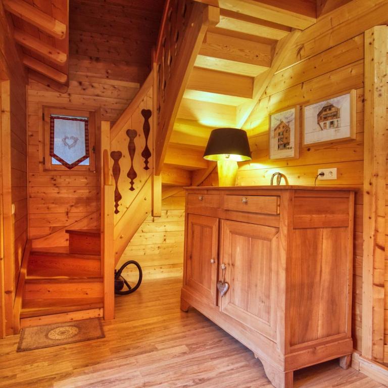 Appartement rénové 3 chambres, animaux acceptés, parking, proche Grand Massif - Appartement 3 Chambres - 3