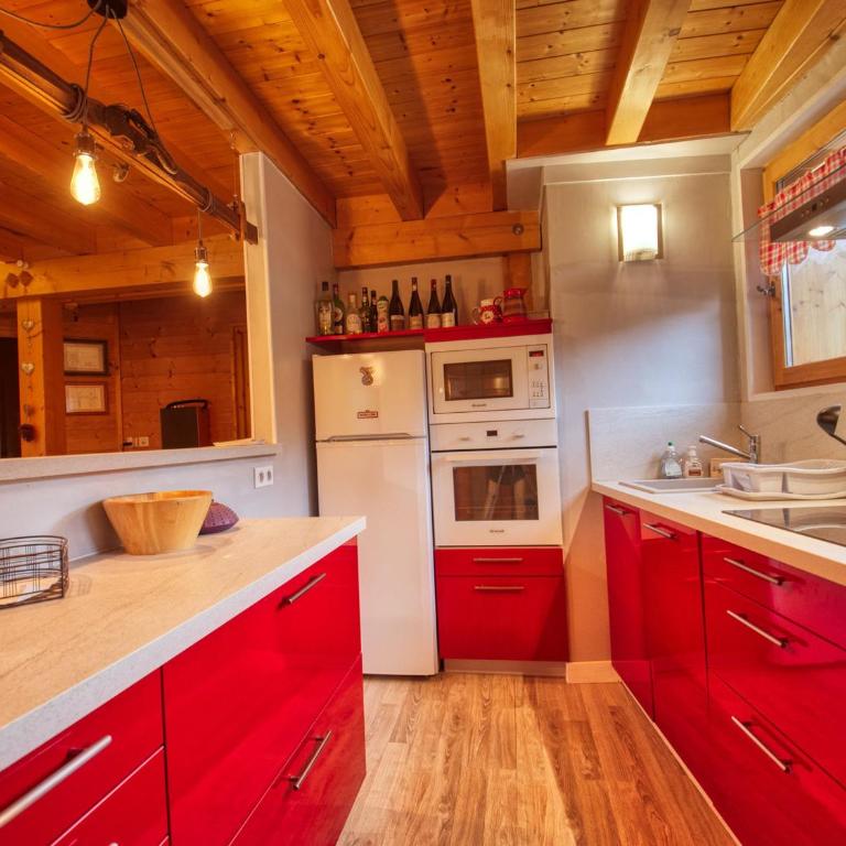 Appartement rénové 3 chambres, animaux acceptés, parking, proche Grand Massif - Appartement 3 Chambres - 6