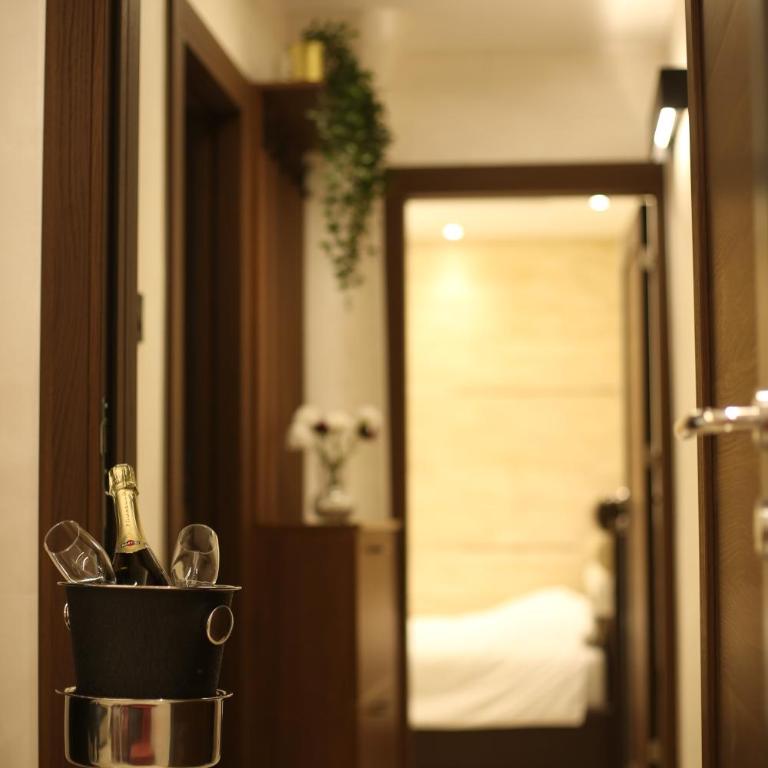 FINE STORY LUX apartment Belgrade - JACUZZI & WiFi & NETFLIX & Mini BAR - Apartman sa 1 Spavaćom Sobom - 16