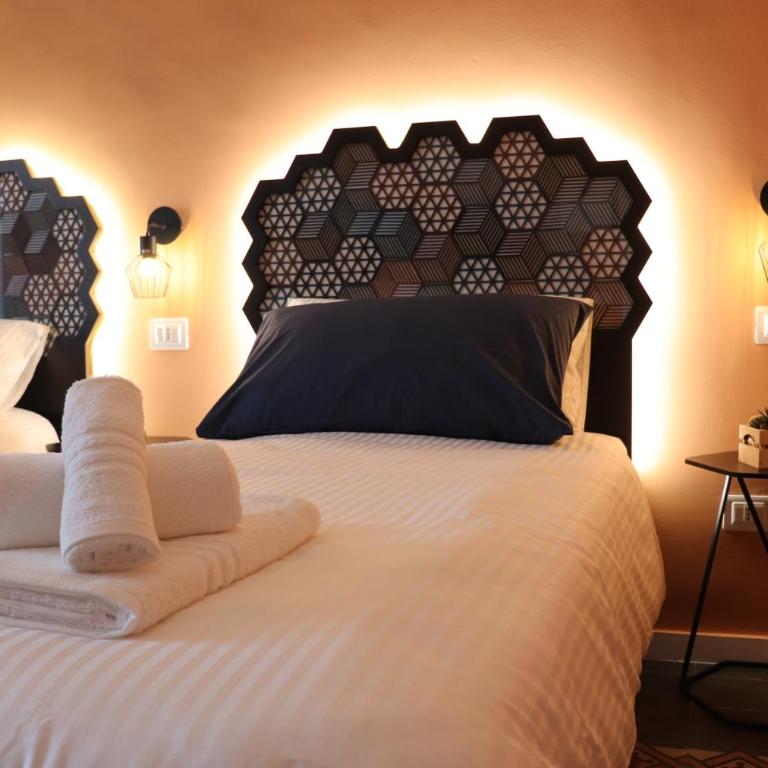 Liotru Maisonne, rooms with en-suite bathroom and shared bathroom - Triple Room with Shared Bathroom - 13