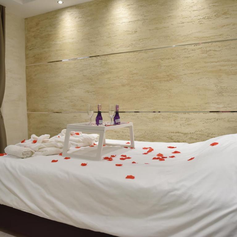 FINE STORY LUX apartment Belgrade - JACUZZI & WiFi & NETFLIX & Mini BAR - Apartman sa 1 Spavaćom Sobom - 18