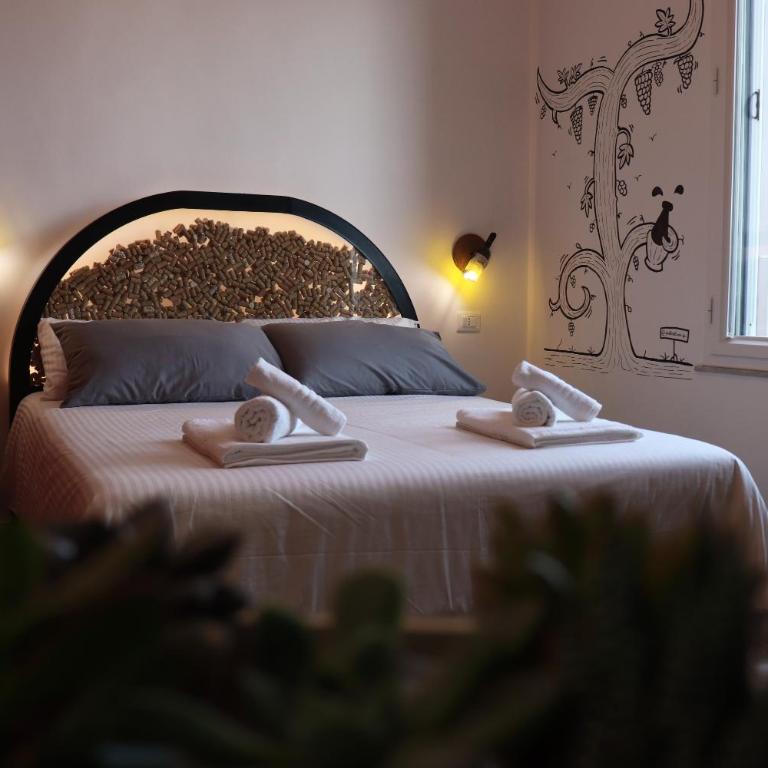 Liotru Maisonne, rooms with en-suite bathroom and shared bathroom - Double Room with Private Bathroom - 1