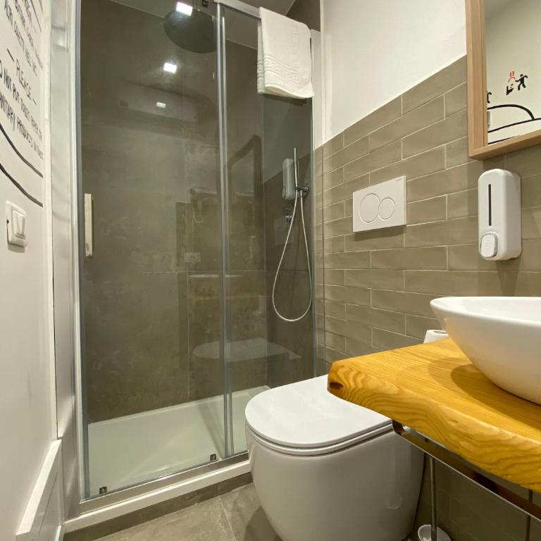 Liotru Maisonne, rooms with en-suite bathroom and shared bathroom - Double Room with Private Bathroom - 12
