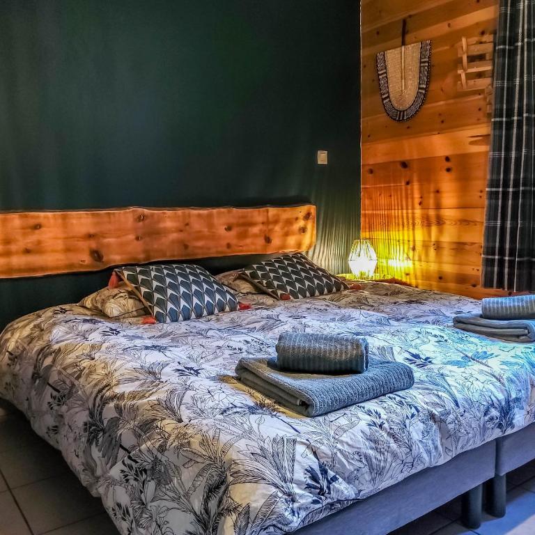 Gîte Ancolie Bleue - Chambre Quadruple - 1