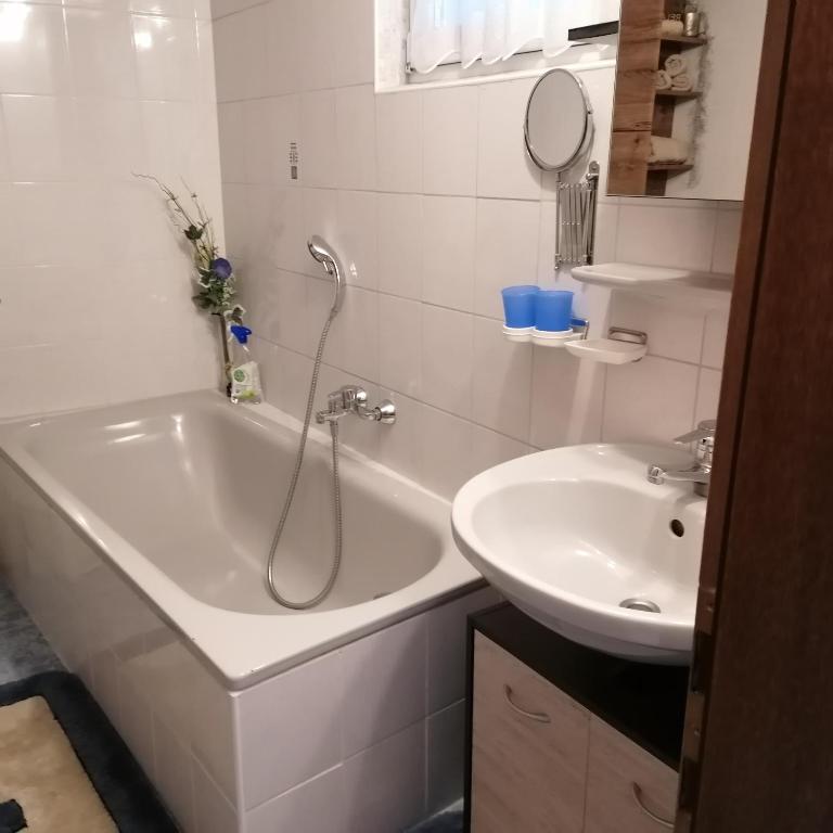 Appartement Thermenzeit - Apartment mit 2 Schlafzimmern - 66