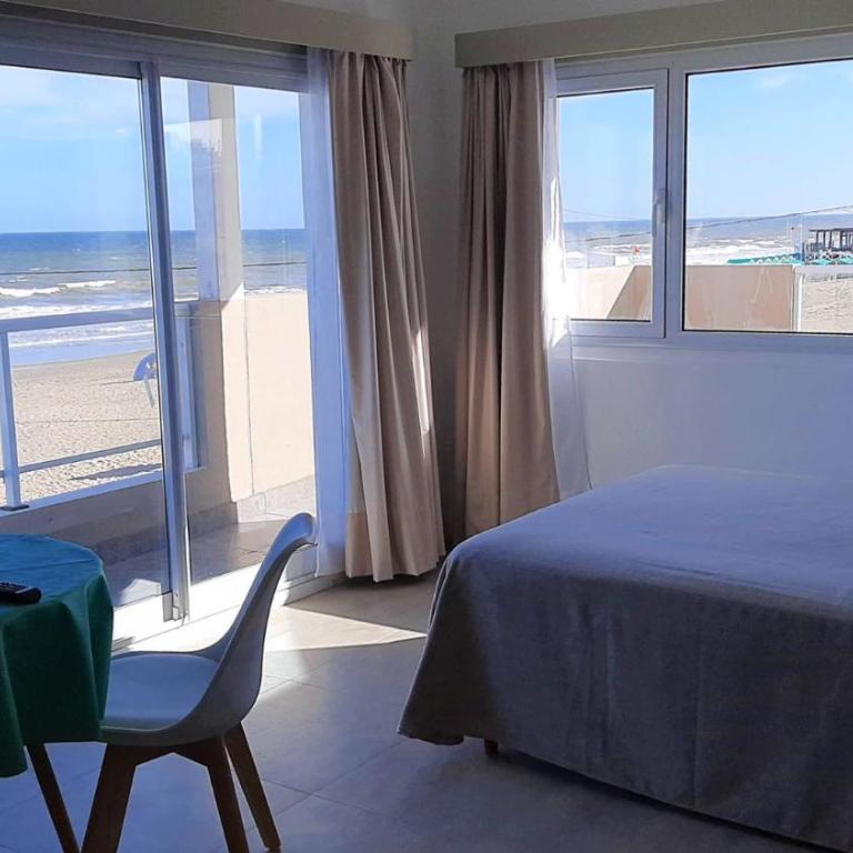 Los Tritones Apart Hotel - Suite with Terrace - 4
