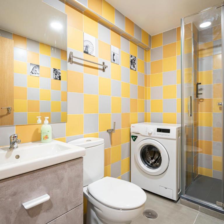 Dobo Madrid ANR2 - Studio - 1