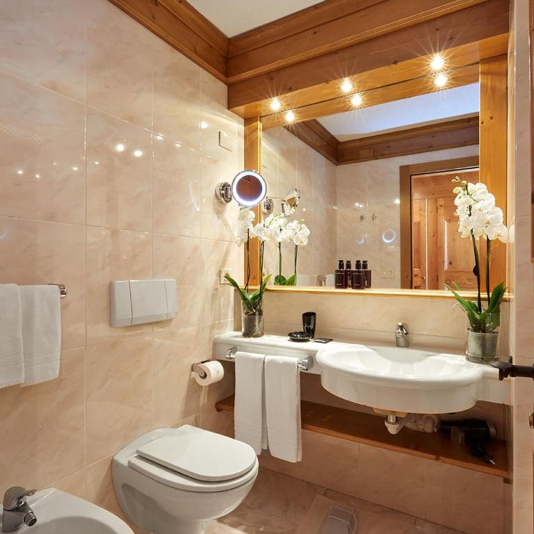 Hotel Miramonti - Habitación Doble Clásica con balcón - 2