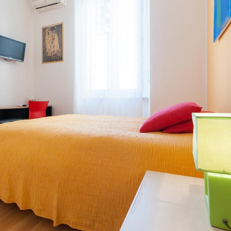 Affittacamere Art Rooms - Camera Singola con Letto a Una Piazza e Mezza - 6