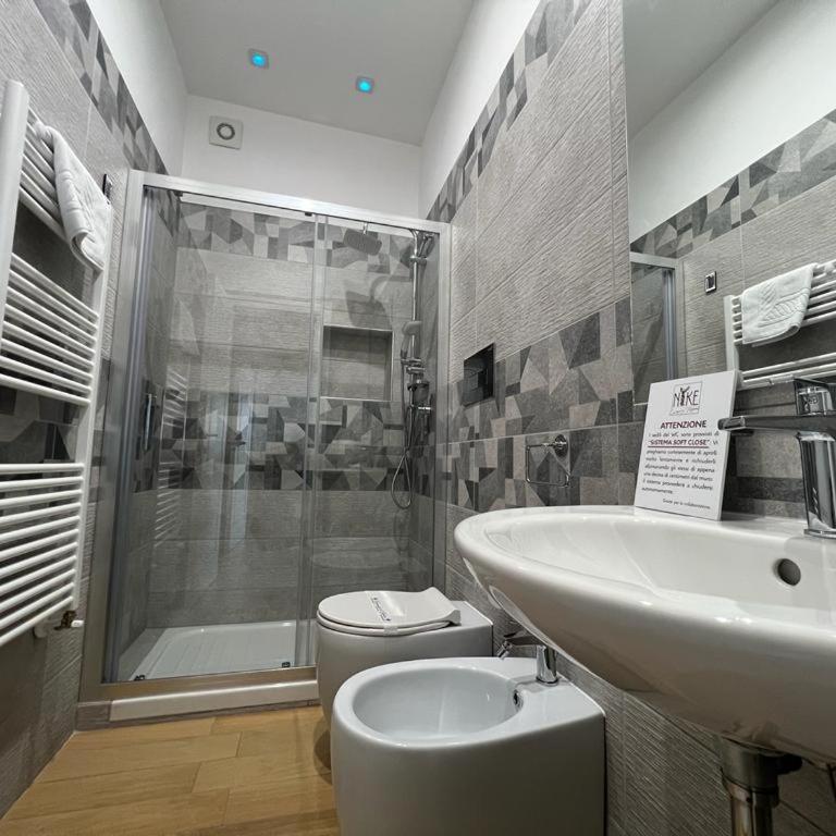 Nike Luxury Rooms - Camera King Deluxe - 13
