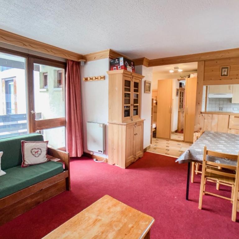 Appartement lumineux proche pistes et commerces, balcon, 6 personnes, parking - FR-1-502-468 - Apartment - 2