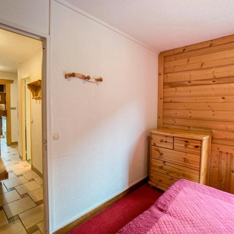 Appartement lumineux proche pistes et commerces, balcon, 6 personnes, parking - FR-1-502-468 - Apartment - 6