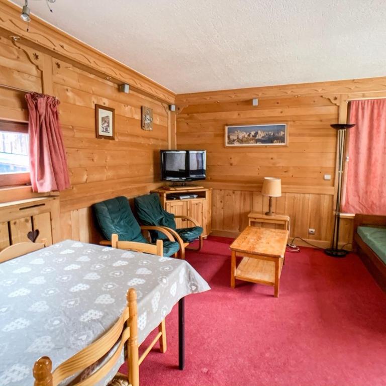 Appartement lumineux proche pistes et commerces, balcon, 6 personnes, parking - FR-1-502-468 - Apartment - 8