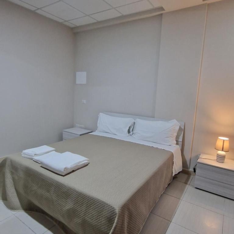 FRANK'S HOUSE - Casa Vacanze - 7