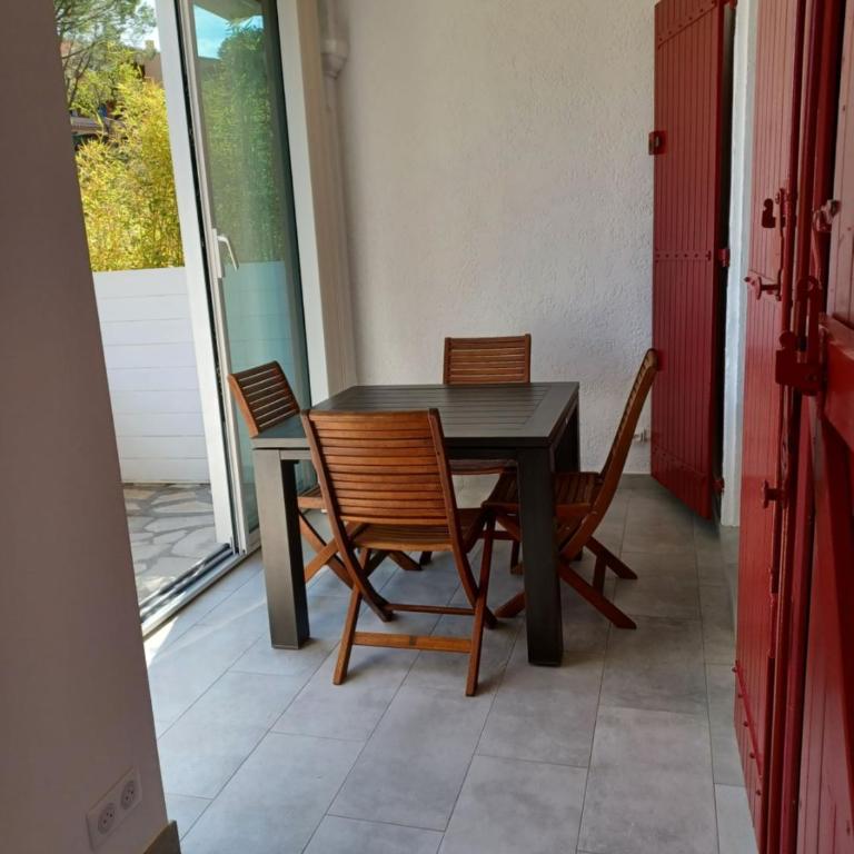 APPARTEMENT CLIMATISÉ AVEC TERRASSE ET APERÇU MER - Golfe de Saint-Tropez - Appartement 1 Chambre - 15