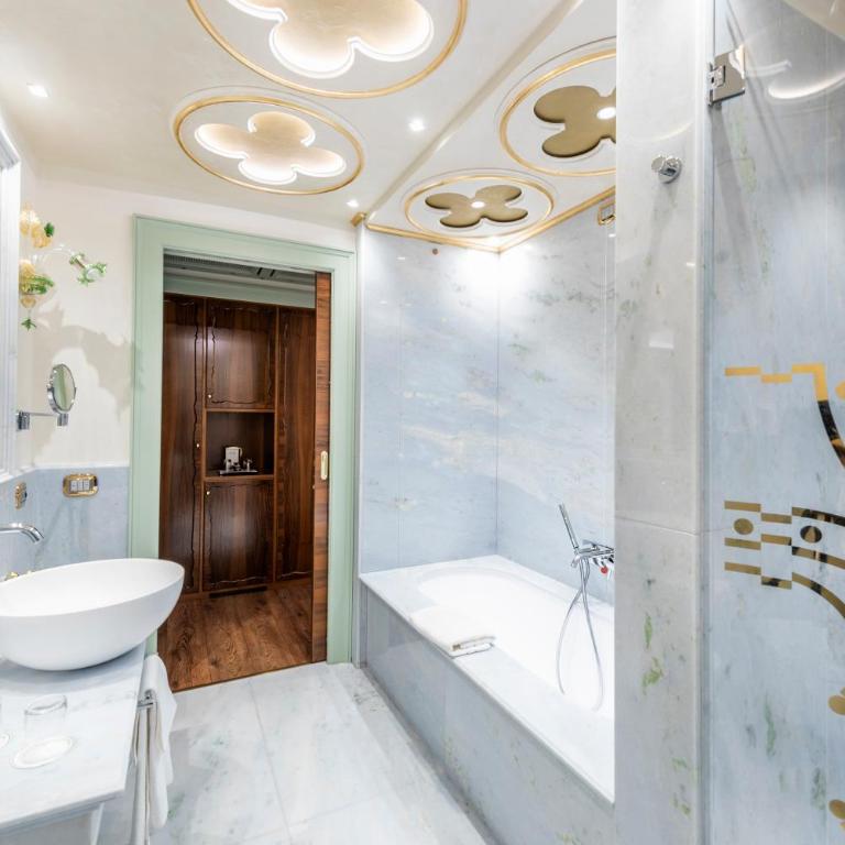 Monaco & Grand Canal - Junior Suite - 2