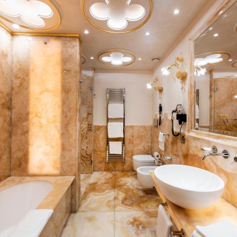 Monaco & Grand Canal - Junior Suite - 6