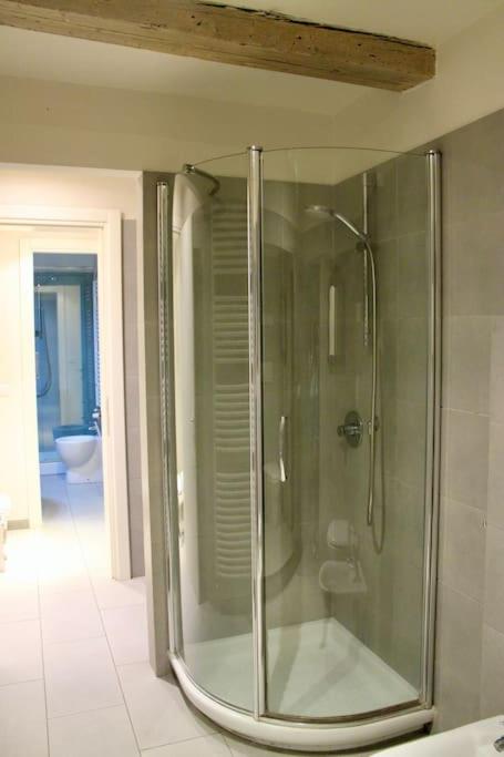 Modern 3BR Near Santa Maria Novella Station - Appartamento con 3 Camere da Letto - 24