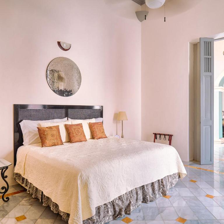 Casona 66 Merida Boutique Hotel - Habitación con cama extragrande. - 4