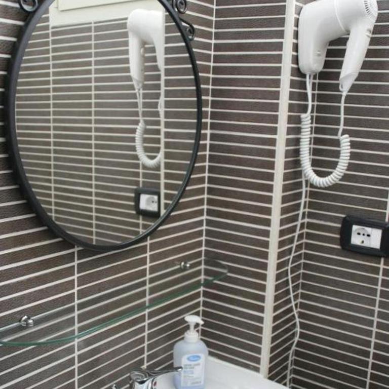 RANK ROOMS - Camera Matrimoniale con Bagno Privato - 3