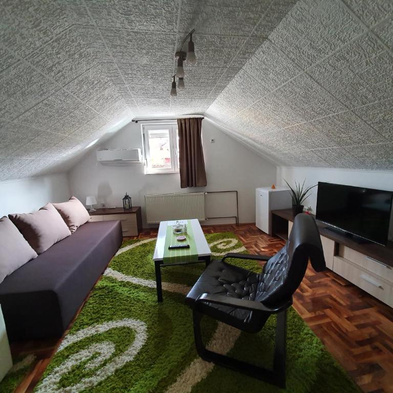 Fortress apartments Niš - Standardna Dvokrevetna Soba sa Bračnim Krevetom - 11