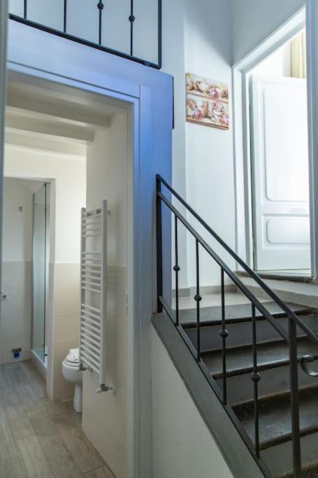 Beautiful Apartment In Quite Area - Appartamento con 3 Camere da Letto - 9