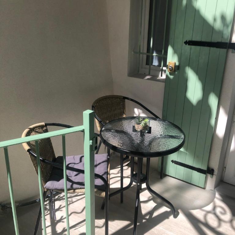 Vieil Antibes, ravissant 2p avec petite terrasse - Appartement 1 Chambre - 4