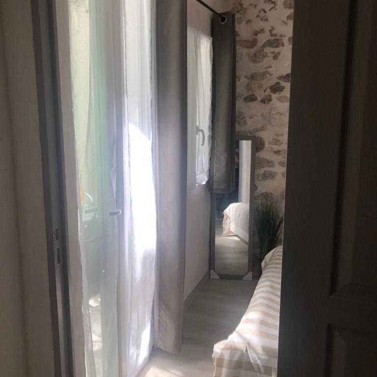 Vieil Antibes, ravissant 2p avec petite terrasse - Appartement 1 Chambre - 25