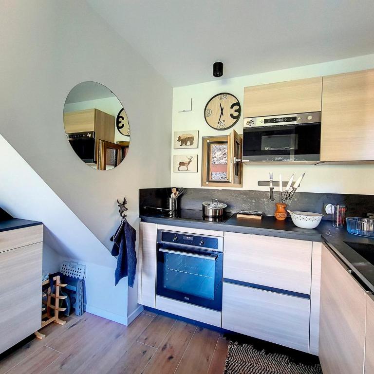 Chalet rénové 6 pers, terrasse, proche téléski, WIFI - FR-1-344-1137 - Chalet - 9