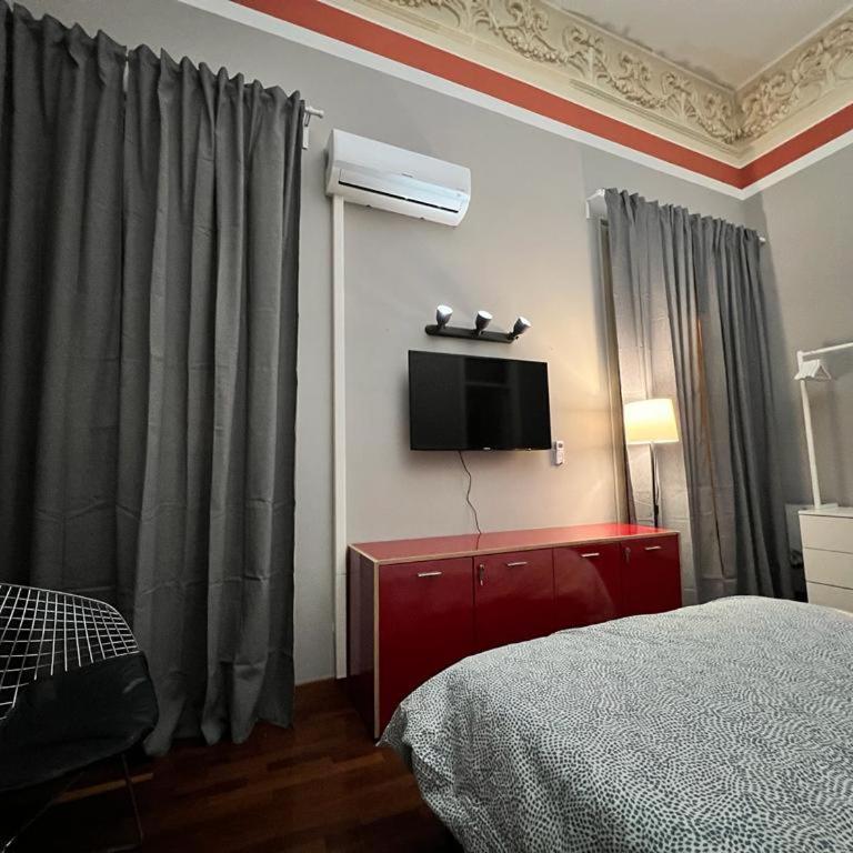 38,VELASQUEZ - Appartamento con 2 Camere da Letto - 65