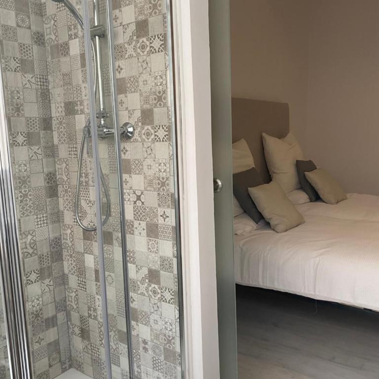 PRECIOSO Y ACOGEDOR APARTAMENTO EN PLENO CENTRO DE GRANADA - Three-Bedroom Apartment - 30