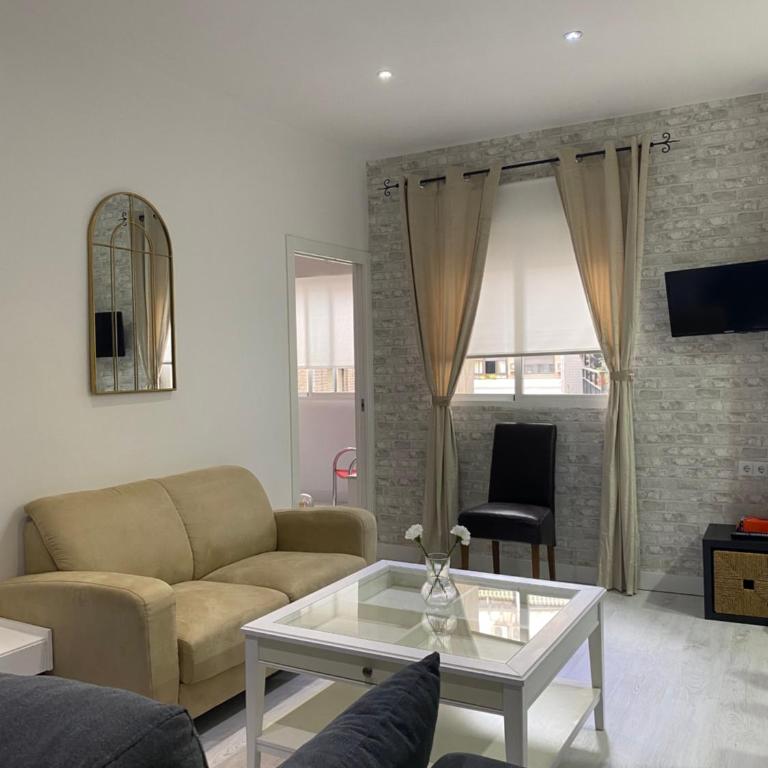 PRECIOSO Y ACOGEDOR APARTAMENTO EN PLENO CENTRO DE GRANADA - Three-Bedroom Apartment - 13