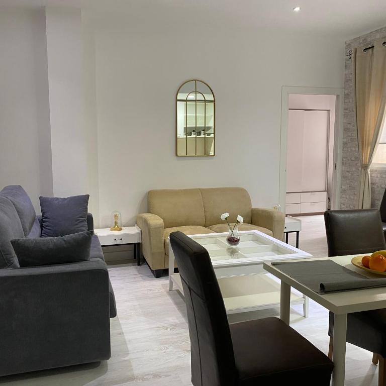 PRECIOSO Y ACOGEDOR APARTAMENTO EN PLENO CENTRO DE GRANADA - Three-Bedroom Apartment - 11